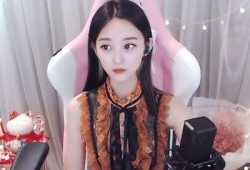 娱乐吃瓜美女,揭秘美女生吃瓜背后的故事